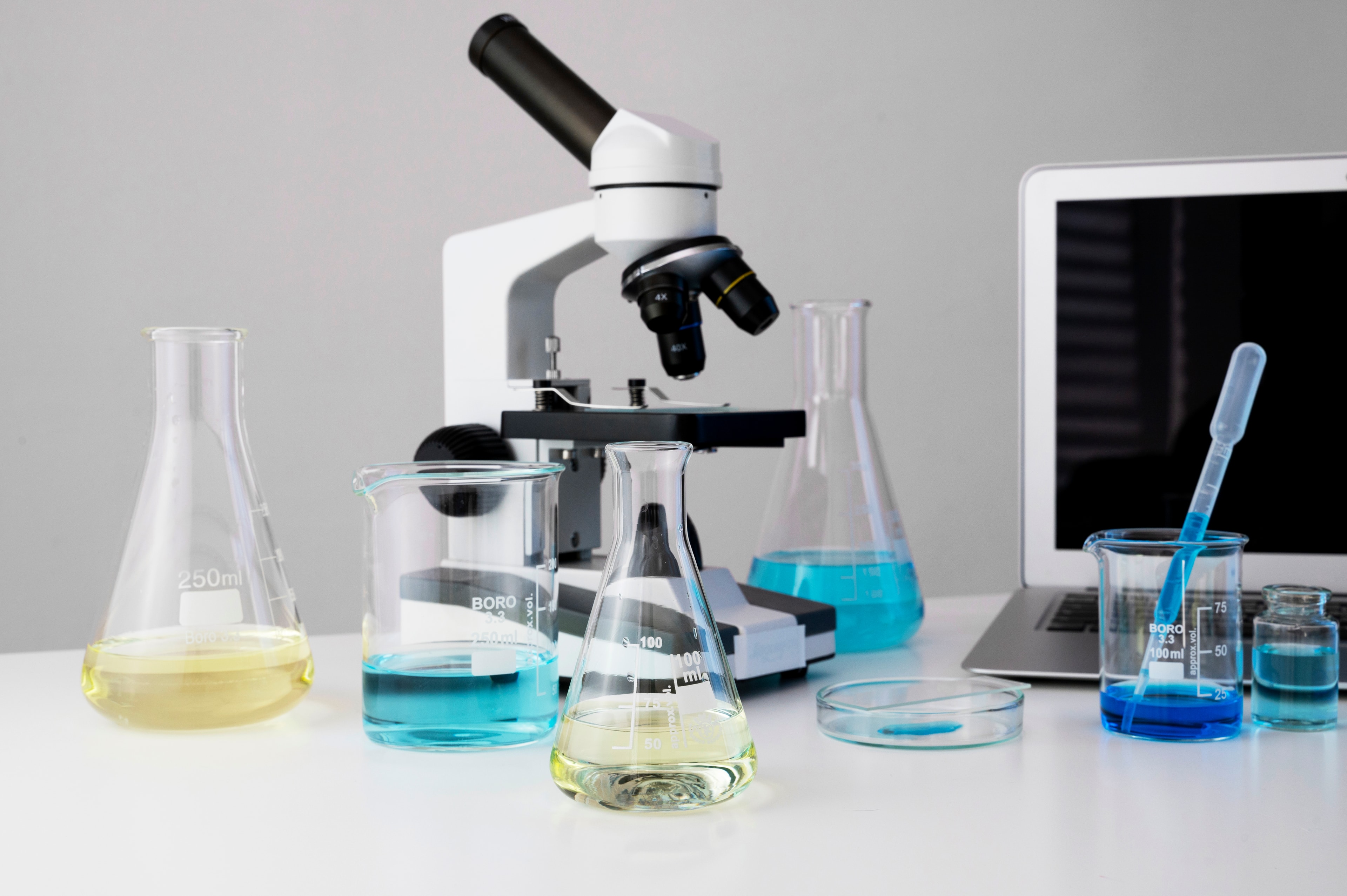 Laboratoriya Avadanlığı Seçərkən Ən Vacib 7 Faktor